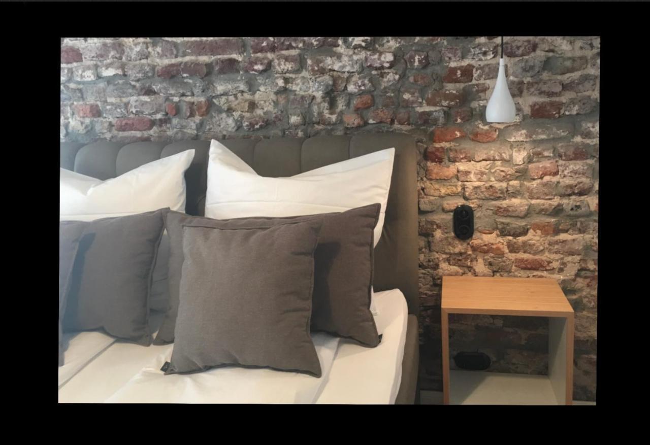 Square Rooms 20 Dusseldorf Bagian luar foto